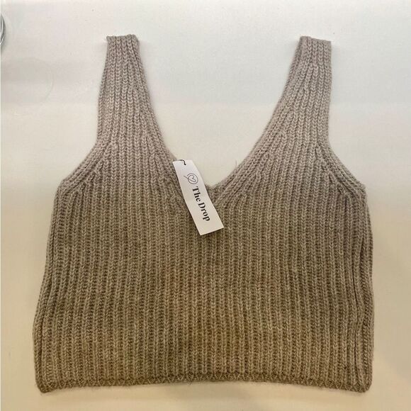 Women's Classic Knit Tank Top - Beige - Picture 7 of 10